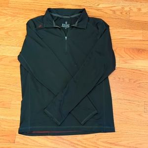 Rhone Reign pullover. Dark green, medium